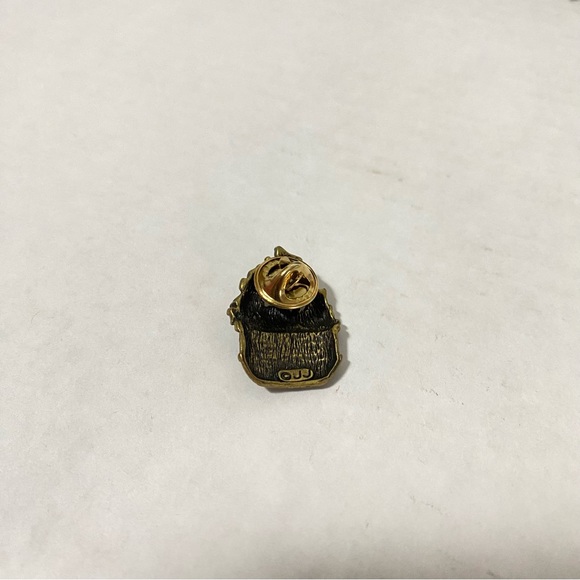 Basket of Flowers Signed JJ Pin - Picture 2 of 4